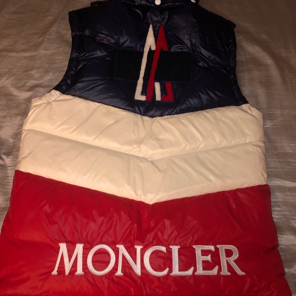 Navy, red,white vest